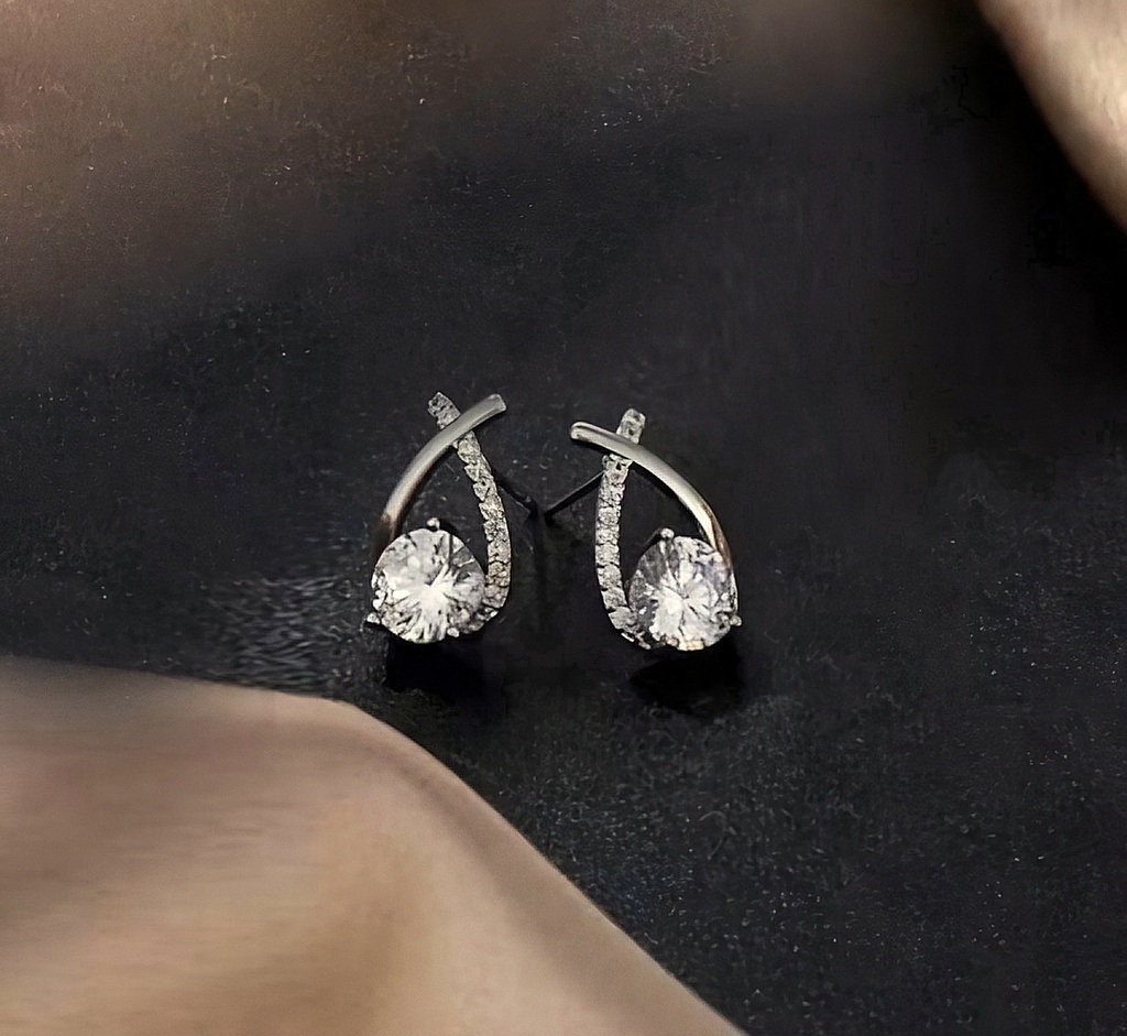 Fishtail Earing